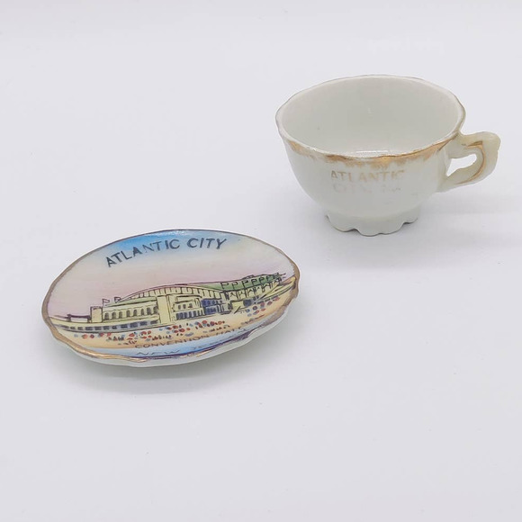 Vintage Atlantic City New Jersey Miniature Tea Cup Saucer Plate Set Souvenir 80s - Picture 2 of 9
